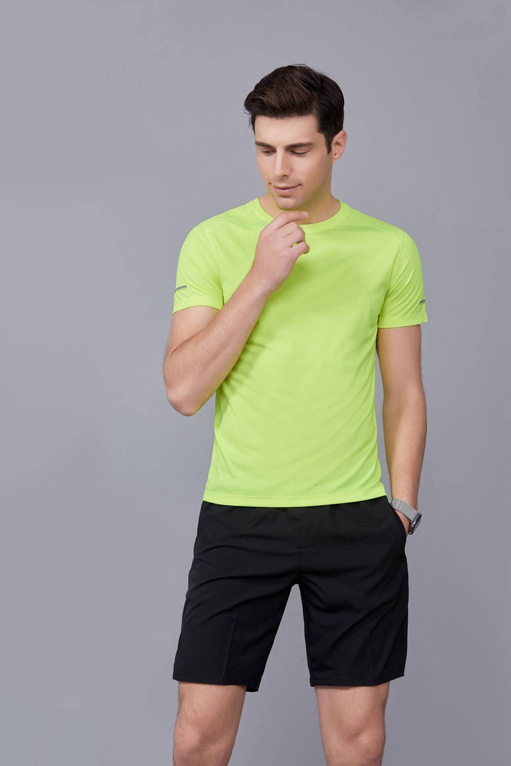 春夏季新款短袖T恤 男 纯色运动体恤弹力舒适打底衫 圆领果绿色