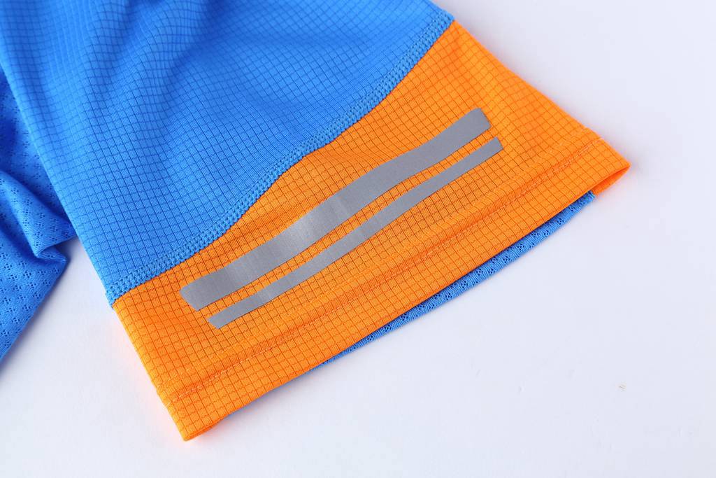 2020新款韩版宽松圆领 潮流T恤 打底衫蓝色 3D细节